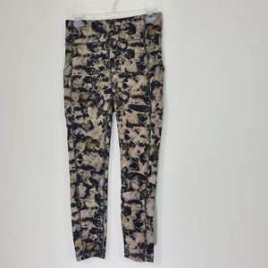 Lululemon Invigorate High Rise Tights 25", Size 8